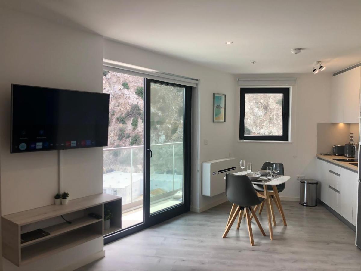 Cp High Floor Luxury Studio With Sea View Gibraltar Luaran gambar